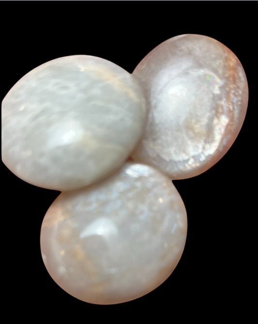 Galet Pierre de lune rose AA