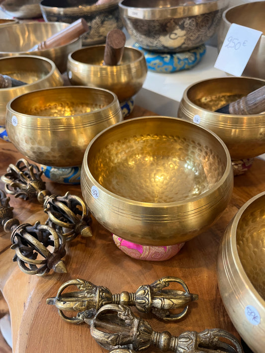 Bol chantant tibétain 12 cm avec maillet et coussin