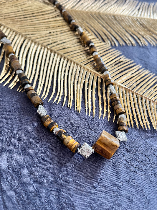 Collier heishi « protection » Oeil du tigre