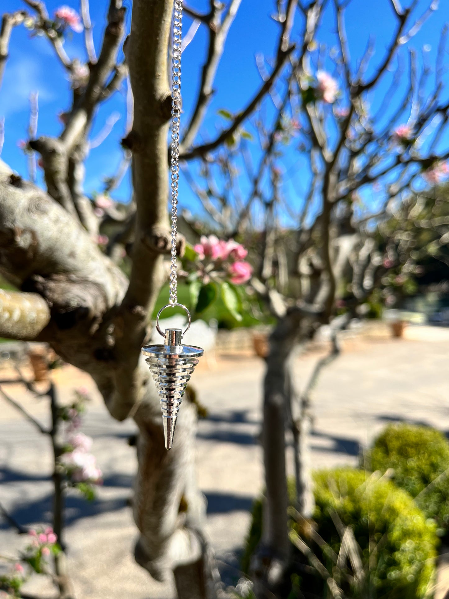 Pendule conique Isis