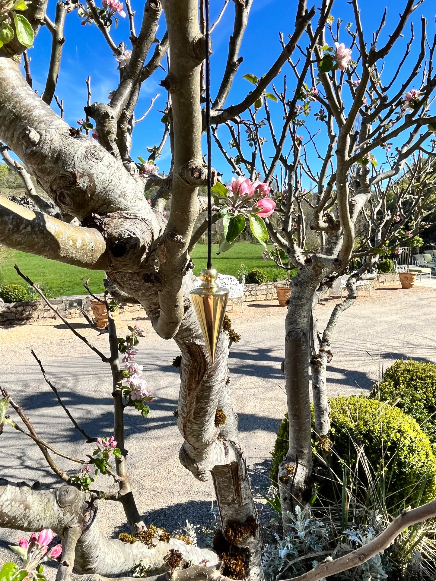 Pendule conique en bronze