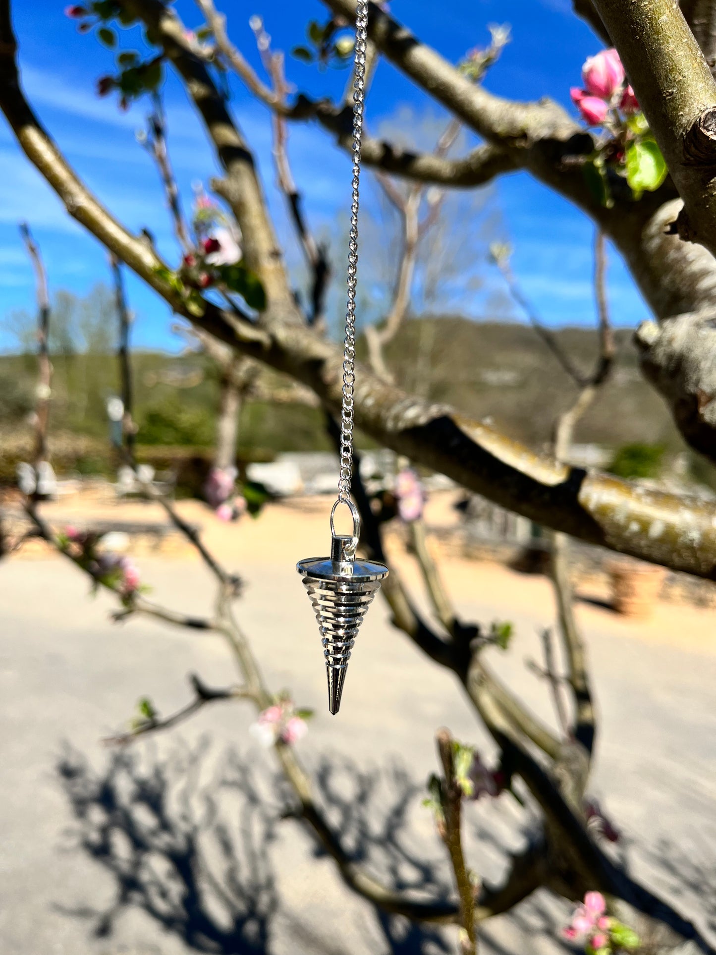 Pendule conique Isis