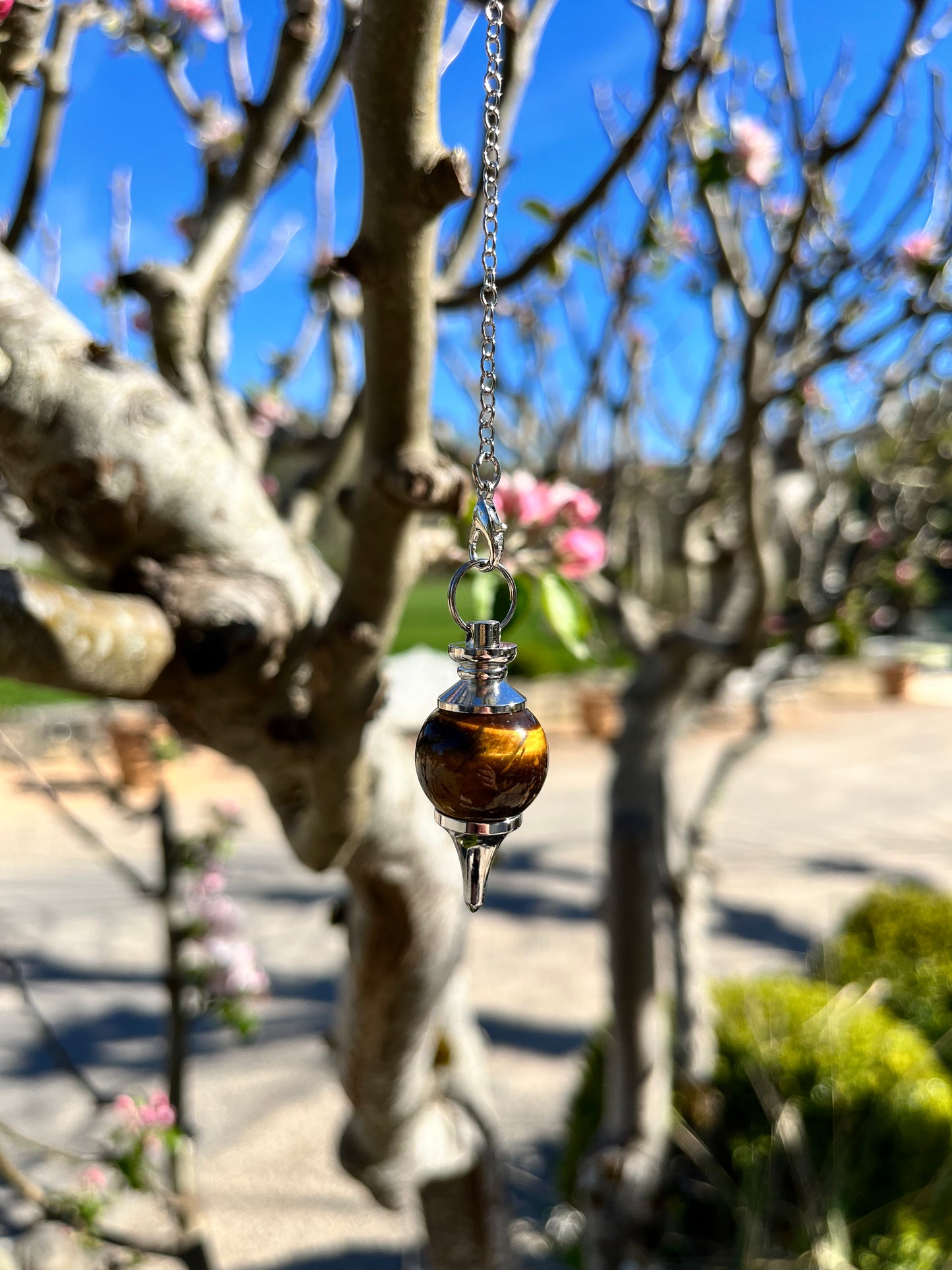Pendule divinatoire en pierre naturelle